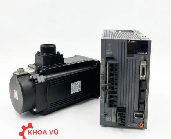 Servo MITSUBISHI HG-RR203 & MR-J4-350B